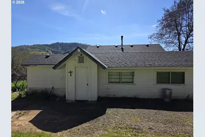 4341 Happy Valley Rd, Roseburg, OR 97471 - Photo 10
