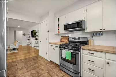 7927 N Edison St, Portland, OR 97203 - Photo 10