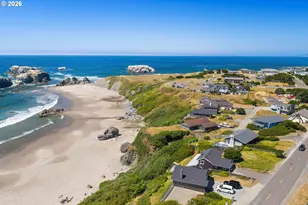 1370 Beach Loop Dr, Bandon, OR 97411 - Photo 44