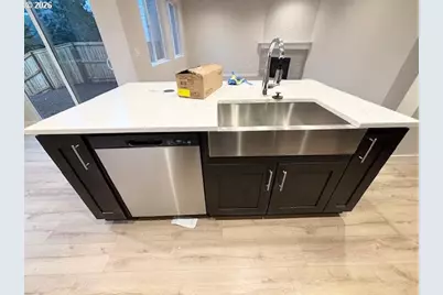 1577 N Millican Creek St, Lafayette, OR 97127 - Photo 4