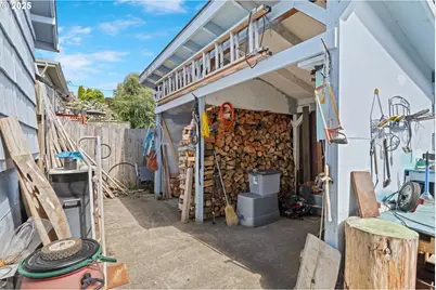1449 Myrtle Ave, Coos Bay, OR 97420 - Photo 8