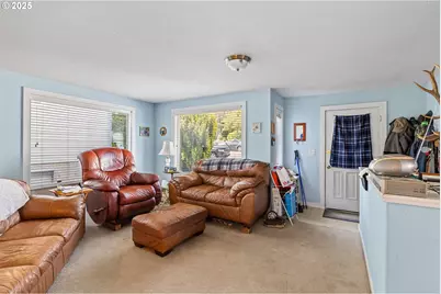 1449 Myrtle Ave, Coos Bay, OR 97420 - Photo 16