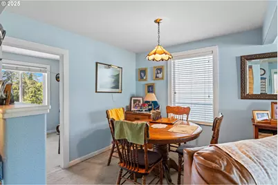 1449 Myrtle Ave, Coos Bay, OR 97420 - Photo 14