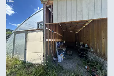 21095 SW Old Pacific Hwy, Sherwood, OR 97140 - Photo 32