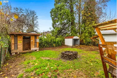 385 24th St, Salem, OR 97301 - Photo 22