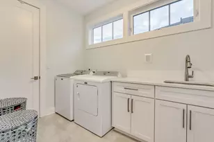 2416 NE Regents Dr, Portland, OR 97212 - Photo 32