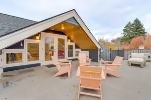 2416 NE Regents Dr, Portland, OR 97212 - Photo 36