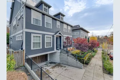 2416 NE Regents Dr, Portland, OR 97212 - Photo 2