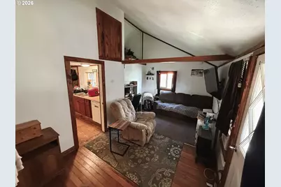 827 E 11th St, Coquille, OR 97423 - Photo 30