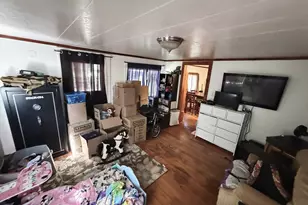 827 E 11th St, Coquille, OR 97423 - Photo 28