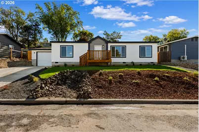 712 NW 6th St, Pendleton, OR 97801 - Photo 1