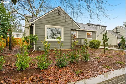 11129 SE Stark St, Portland, OR 97216 - Photo 2