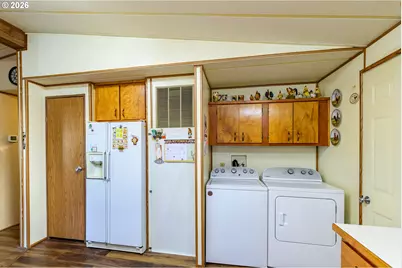 658 S 57th St #67, Springfield, OR 97478 - Photo 14