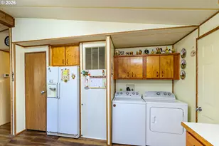 658 S 57th St, Springfield, OR 97478 - Photo 14