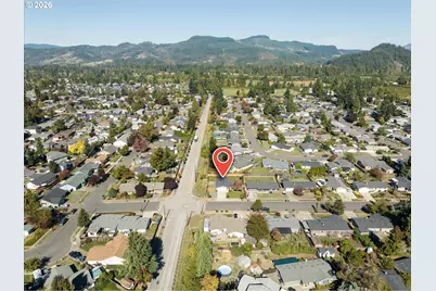6916 D St, Springfield, OR 97478 - Photo 32
