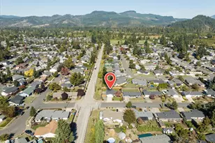 6916 D St, Springfield, OR 97478 - Photo 32