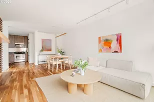 245 SW Meade St, Portland, OR 97201 - Photo 6