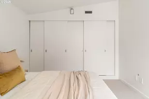 245 SW Meade St, Portland, OR 97201 - Photo 26