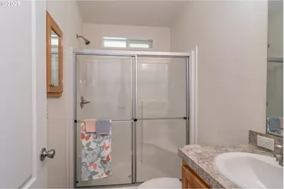 201 NE Peggy Ave #11, Roseburg, OR 97470 - Photo 16