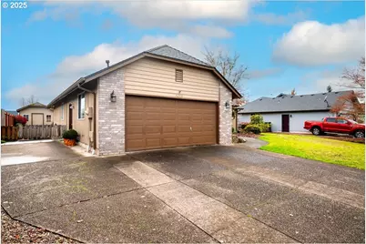 3248 18th Ave, Albany, OR 97322 - Photo 2