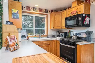 3248 18th Ave, Albany, OR 97322 - Photo 8