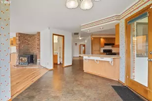 6593 Rippling Brook Dr SE, Salem, OR 97317 - Photo 14