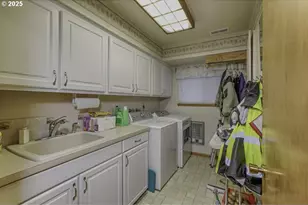 700 NW 18th Pl, McMinnville, OR 97128 - Photo 20