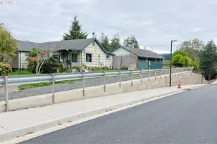 565 Lindy Ln, Coos Bay, OR 97420 - Photo 22