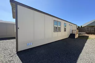 1085 W 1st Ave, Junction City, OR 97448 - Photo 2