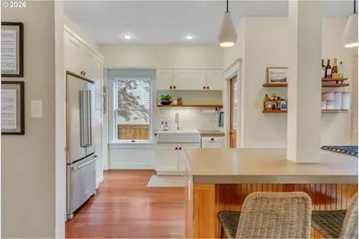 6326 N Commercial Ave, Portland, OR 97217 - Photo 12