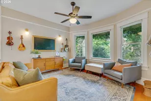 6326 N Commercial Ave, Portland, OR 97217 - Photo 4