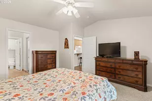 2660 SW Hume Ct, Portland, OR 97219 - Photo 16