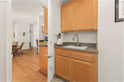 2660 SW Hume Ct, Portland, OR 97219 - Photo 24
