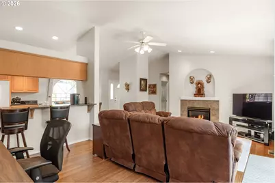 2660 SW Hume Ct, Portland, OR 97219 - Photo 12