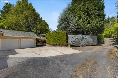 2660 SW Hume Ct, Portland, OR 97219 - Photo 34