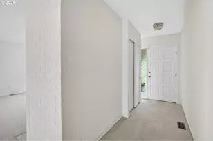 45 Condolea Ct, Lake Oswego, OR 97035 - Photo 2