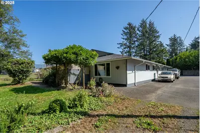 1110/1120 Meadow Ave, Tillamook, OR 97141 - Photo 8