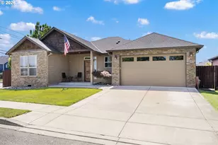 2003 NW 17th St, Battle Ground, WA 98604 - Photo 1
