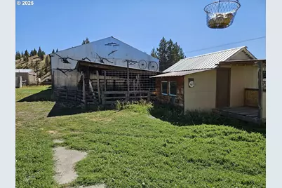 625 Seventh St, Fossil, OR 97830 - Photo 6