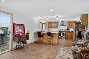 2637 14th St, Baker City, OR 97814 - Photo 2