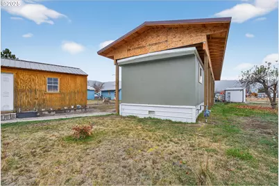 2637 14th St, Baker City, OR 97814 - Photo 18