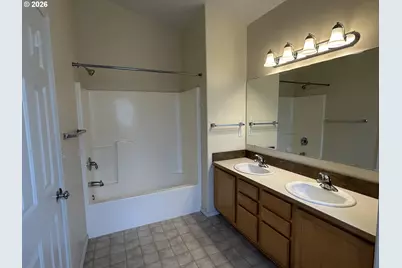 150 Umpqua View Dr, Roseburg, OR 97471 - Photo 16
