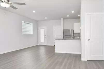 1285 Parkside Ave, Woodburn, OR 97071 - Photo 4