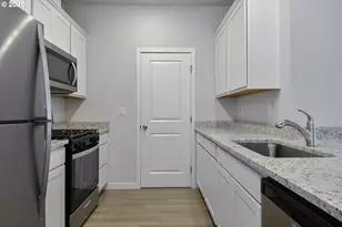 1285 Parkside Ave, Woodburn, OR 97071 - Photo 6