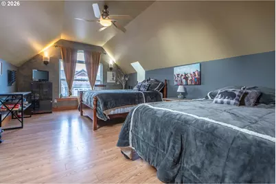 1749 22nd St, Hood River, OR 97031 - Photo 34