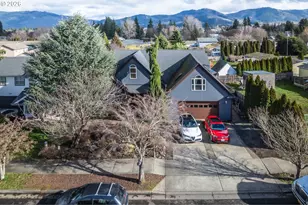 1749 22nd St, Hood River, OR 97031 - Photo 44