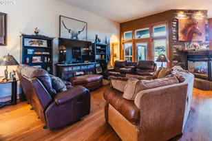 1749 22nd St, Hood River, OR 97031 - Photo 20