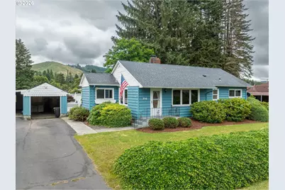 716 Woodard Ave, Castle Rock, WA 98611 - Photo 2
