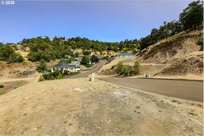 1981 Warewood Terrace Ct, Roseburg, OR 97471 - Photo 4