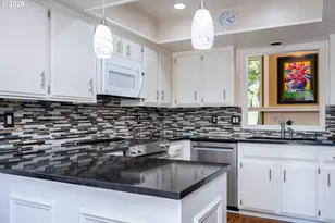 32455 SW Lake Point Ct, Wilsonville, OR 97070 - Photo 6